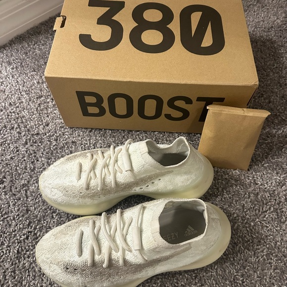 Yeezy Boost 380 - Picture 8 of 8
